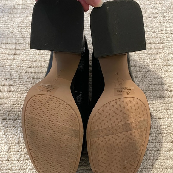 Circus by Sam Edelman Black and Gold Platform Shoes - Picture 4 of 7